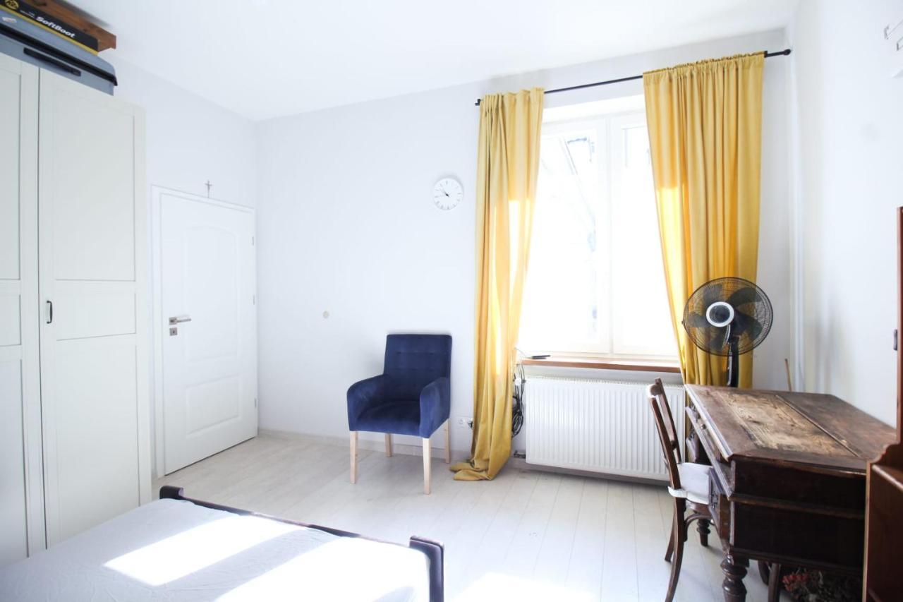 Kordeckiego 6 Apartments Krakow Luaran gambar
