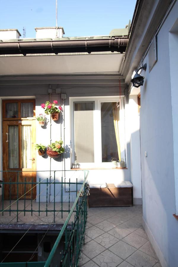 Kordeckiego 6 Apartments Krakow Luaran gambar